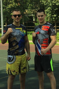 星空体育app-英超球队赛季中期体能负荷动态调整策略,英超球员身体素质