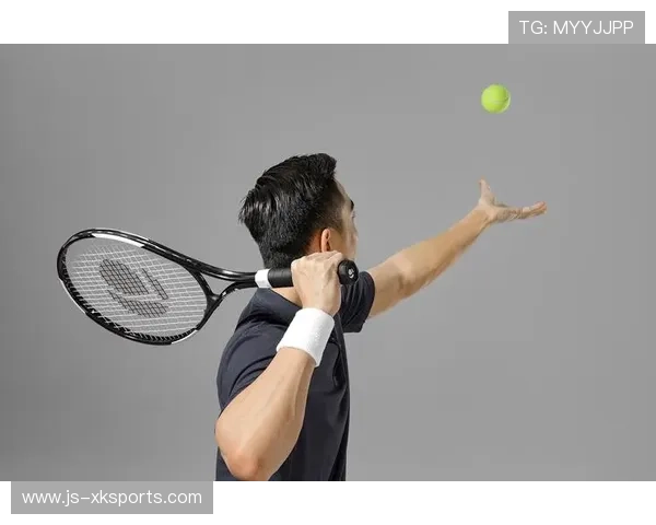 网球队完成场地适应训练,击球手感回升 网球队完成场地适应训练,击球手感回升